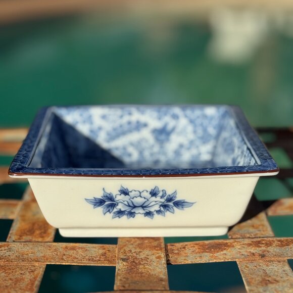 Vintage Japanese Arita Porcelain Square Dish | Blue & White Birds | Signed - Picture 3 of 5